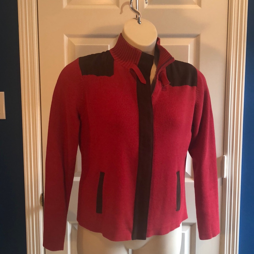 GUC. Great sweater. With real leather patches